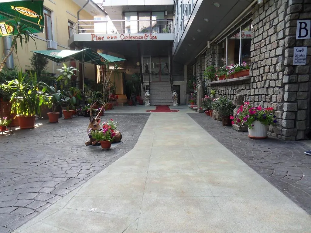 Best Deal City Break At Grand Pier Boutique Villa With One Day Free Welcome Breakfast Only For King Deluxe Rooms And Bookings For Minimum 4 Nights 布加勒斯特