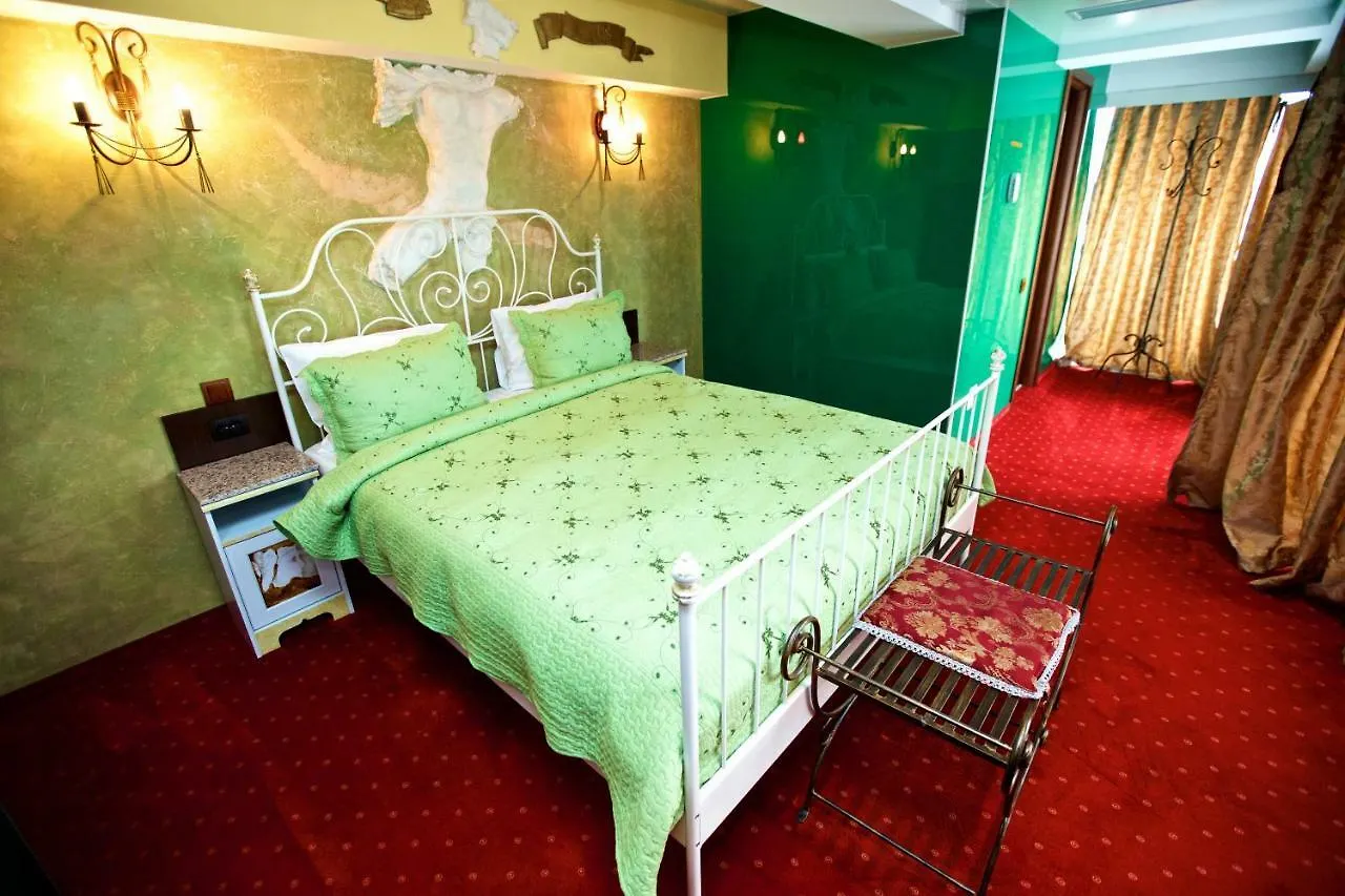 Best Deal City Break At Grand Pier Boutique Villa With One Day Free Welcome Breakfast Only For King Deluxe Rooms And Bookings For Minimum 4 Nights 布加勒斯特 罗马尼亚