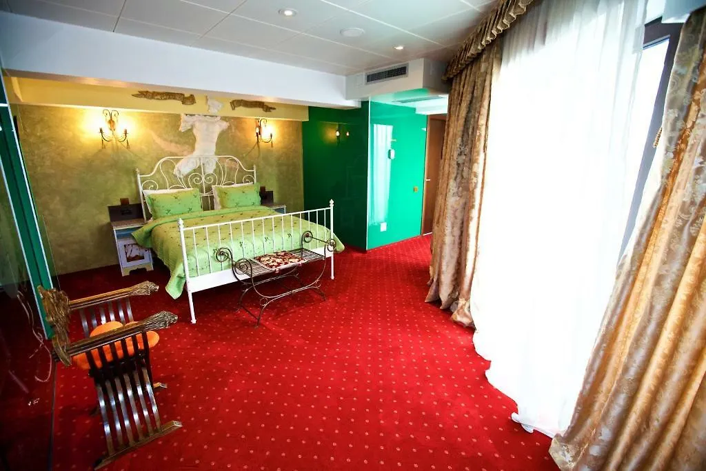 Grand Pier Boutique Villa Luxury Rooms Best Deal City Break From 49 Eur With One Day Free Welcome Breakfast Only For King Deluxe Rooms And Bookings For Minimum 4 Nights Bucarest