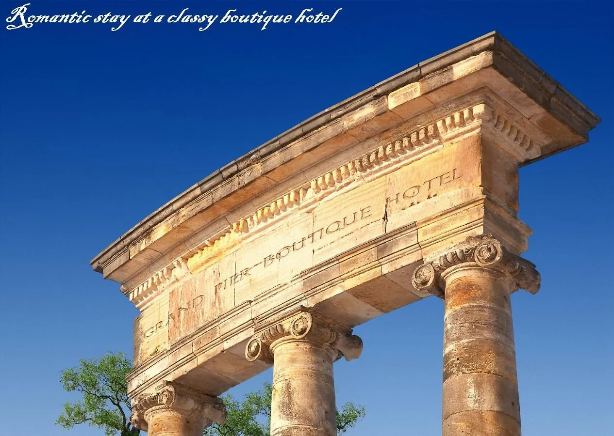 Grand Pier Boutique Villa 4 Star Accomodation Luxury Rooms With Boutique Hystorical Decor And Desing For All Rooms, With Italian Breakfast On The House For King Deluxe Bookings More Than 4 Nights Stays Bucarest