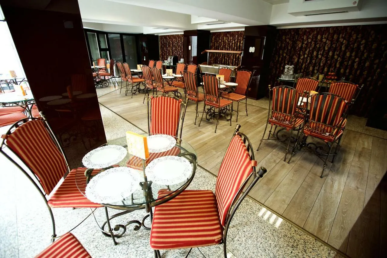 Grand Pier Boutique Villa 4 Star Accomodation Luxury Rooms With Boutique Hystorical Decor And Desing For All Rooms, With Italian Breakfast On The House For King Deluxe Bookings More Than 4 Nights Stays Βουκουρέστι