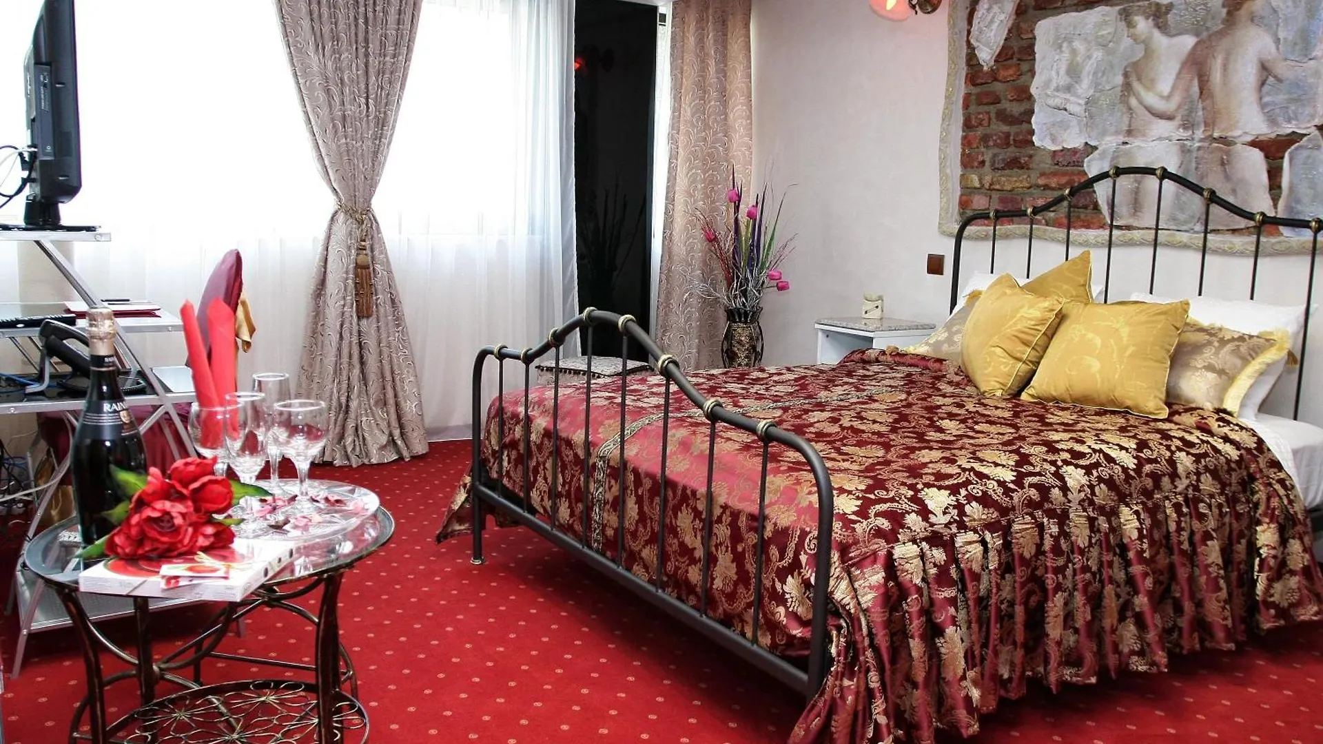 Best Deal City Break At Grand Pier Boutique Villa With One Day Free Welcome Breakfast Only For King Deluxe Rooms And Bookings For Minimum 4 Nights Bucharest
